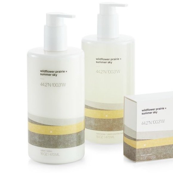 NWT CRATE & BARREL Wildflower Prarie x Summer Sky  Scented Hand/ Body Lotion - Picture 1 of 3